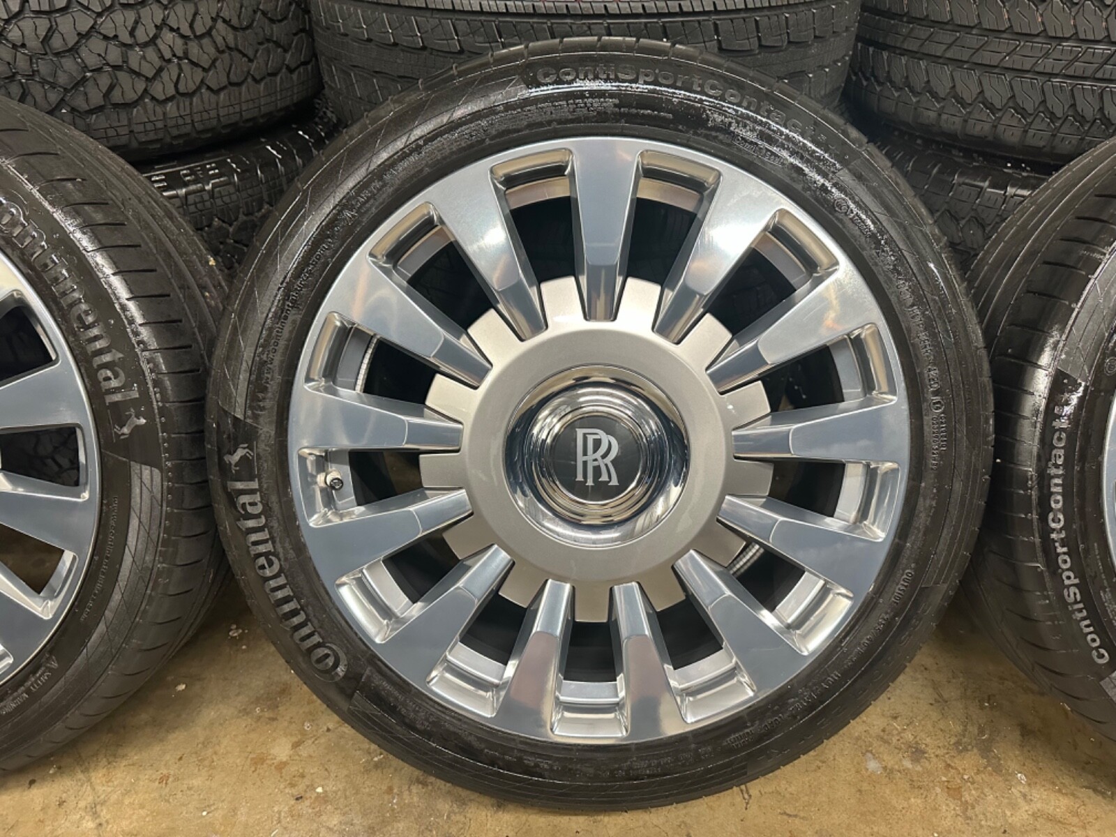 ROLLS ROYCE PHANTOM 22" OEM WHEELS & TIRES