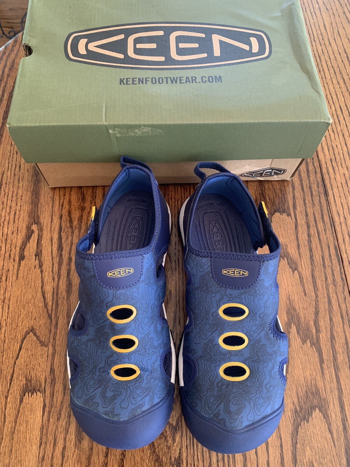 KEEN Sandali da acqua blu Stingray giovani appassionati taglia 7 robuste scarpe da passeggio blu