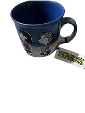 Peanuts Gang Snoopy Woodstock Charlie Brown and Friends Mug NEW