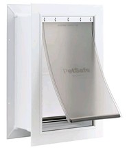 PetSafe Wall Entry Pet Door   Medium, 4.75  7.25" Wall, Pets Up to 40 lb NEW DEAL