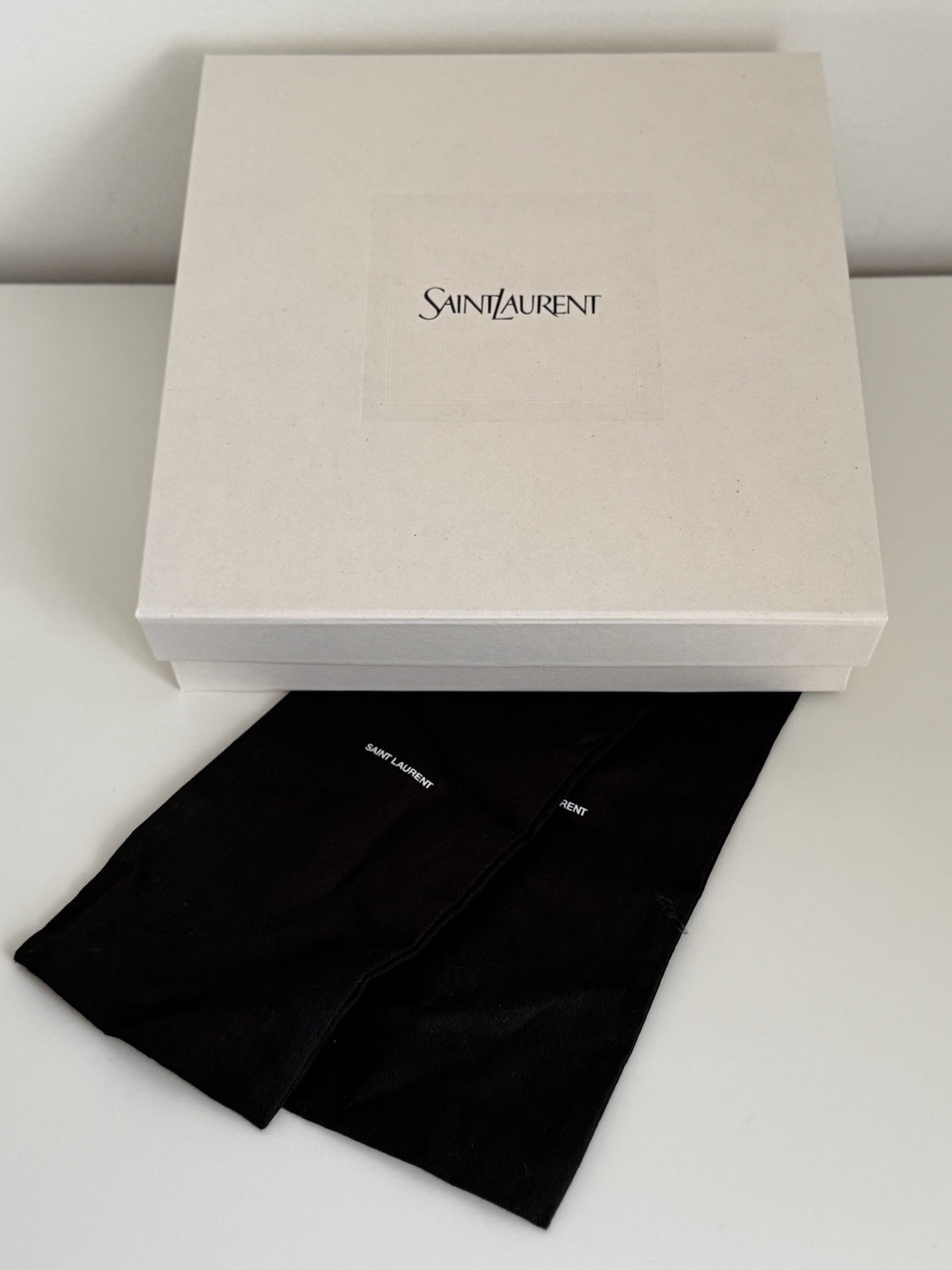 SAINT LAURENT SCATOLA REGALO VUOTA SCIARPA CINTURA CON SACCHETTI ANTIPOLVERE 25 x 25 x 5 cm