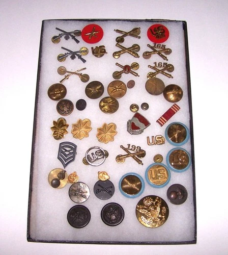 WWI WW2 US Military Pin Insignia Crossed Canons, Crossed Rifles And More