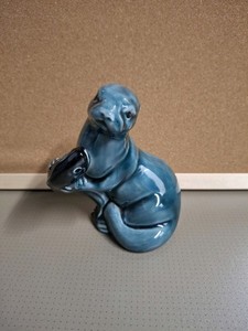Vintage Blue Green Poole Pottery Otter Holding Fish 11.5cm tall