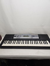YAMAHA YPT-240 BATTERY POWERED KEYBOARD