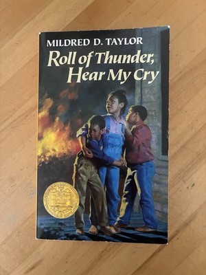 Roll Of Thunder, Hear My Cry by Mildred D. Taylor 1976 Scholastic Inc. Paperback
