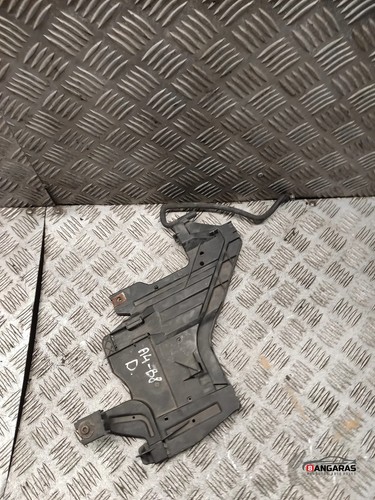 AUDI A4 8K2, B8 Scheinwerferhalter links 1301073034 2.00 Diesel 2011 33714621