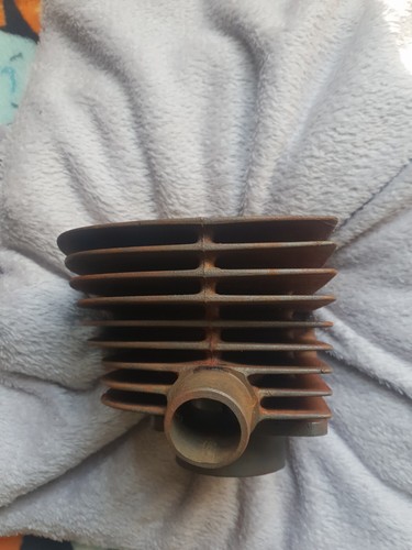YAMAHA DS LEFT CAST IRON BARREL - Picture 3 of 7