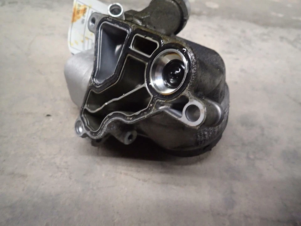 BMW X3 2015: intercambiador de calor y unidad de filtro de aceite OEM, 2,0 L Foto 2 de 4