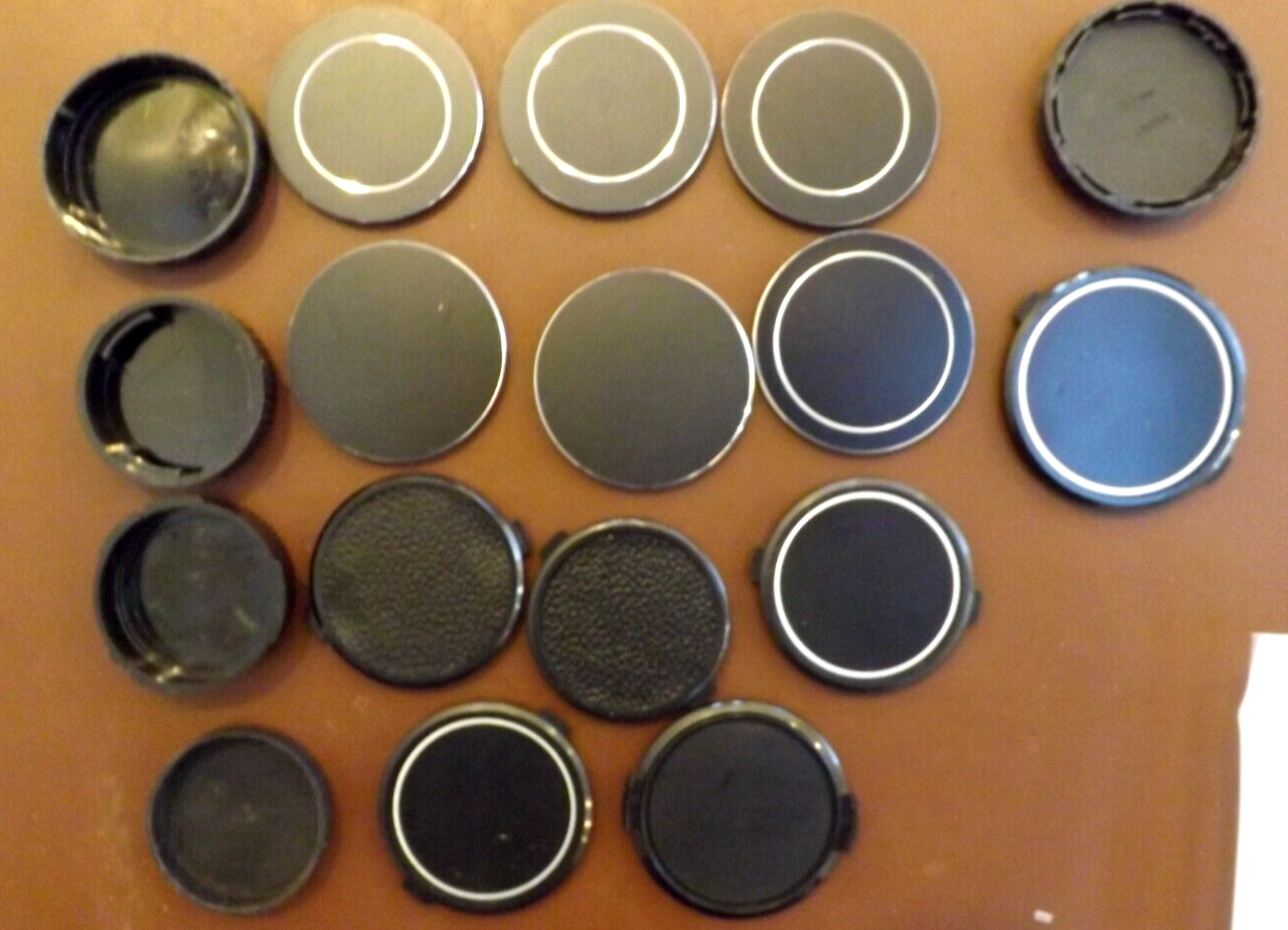 LOT OF 17 CAMERA LENS LENSES CAPS VIVITAR CANON CELTIC MINOLTA JAPAN