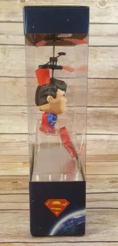 DC Comics Motion Control RC Flying Superman USB Cable Charge 6+ Indoor Use Only - Picture 4 of 9