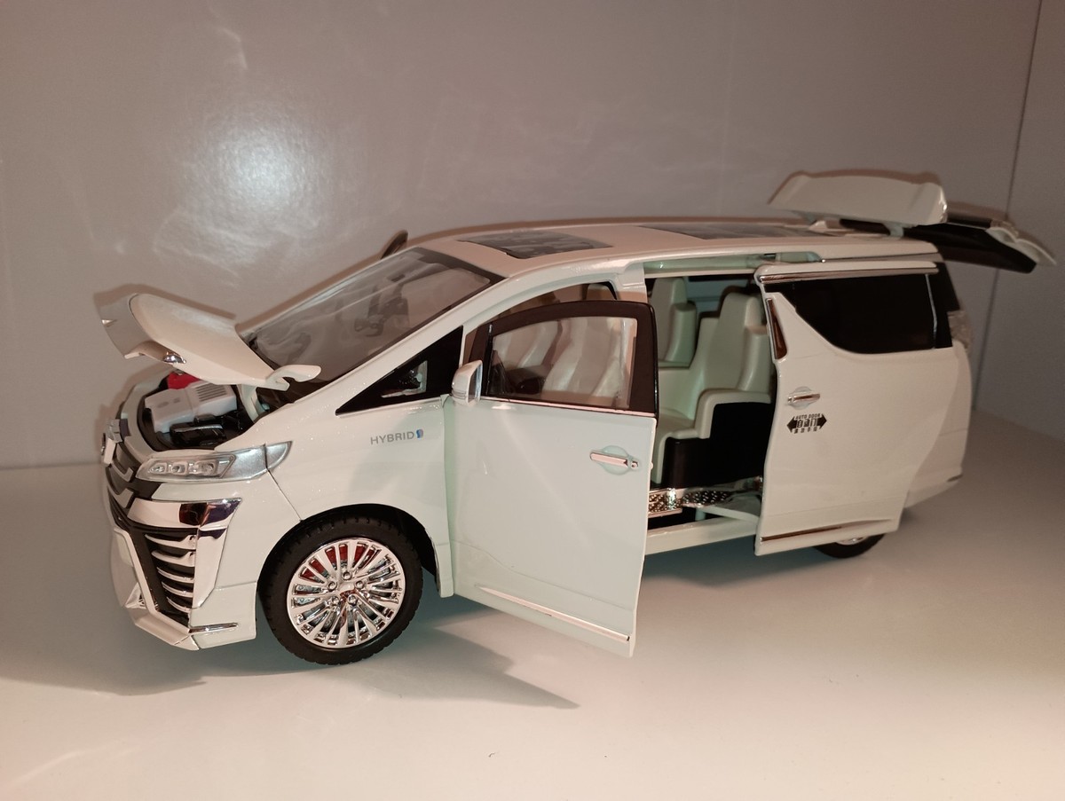 1:18 Scale Toyota Vellfire White | eBay