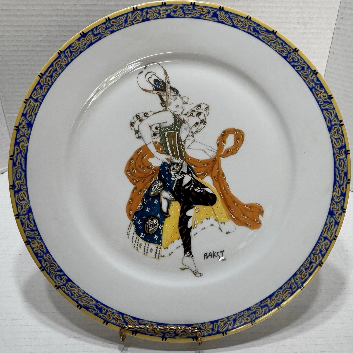 French Plate In Antique Ceramic & Porcelain Plates & Chargers for
