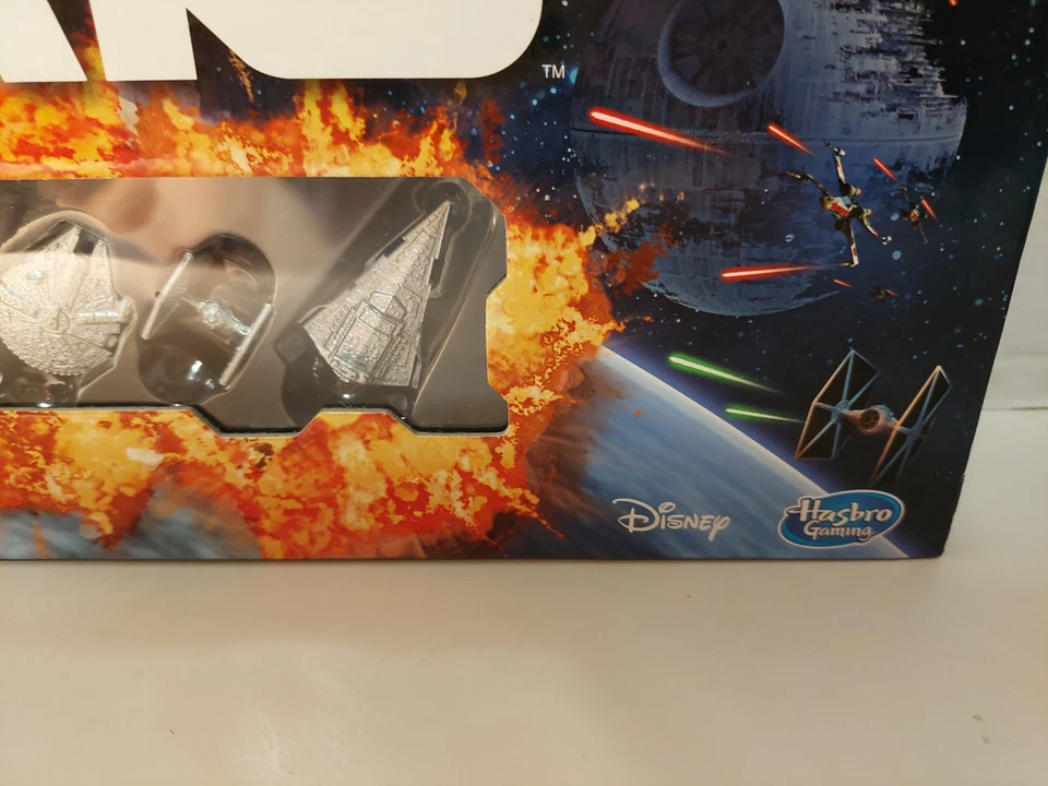 Juego de Mesa Monopoly Star Wars 2015 Edades 8+ Parker Brothers Nuevo Precintado En Caja Foto 4 de 4