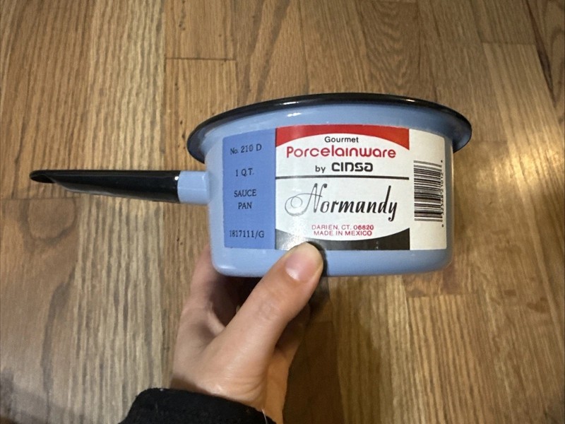 NOS NORMANDY #210 ENAMEL 1 QUART SAUCE PANS BRAND NEW SAUCE PAN Blue