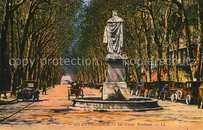 Aix-en-Provence Cours Mirabeau Statue Monument