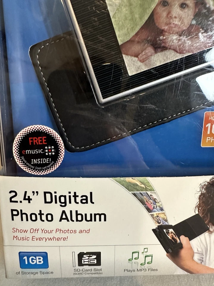 Coby 2.4" Digital Photo Album NEW IN BOX - Image 2 of 4