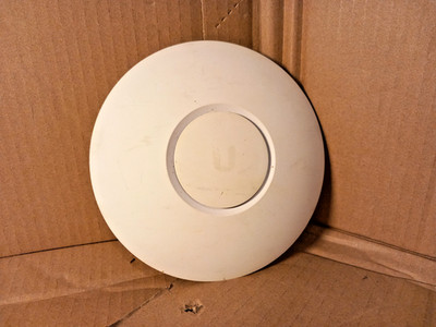 Ubiquiti UniFi AP AC Lite - WiFi 5 GigE PoE Access Point (ohne Halterung)