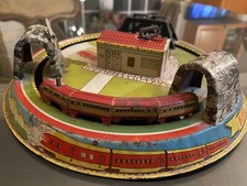 Vintage Marx Honeymoon Express Tin lithographed Wind Up Toy