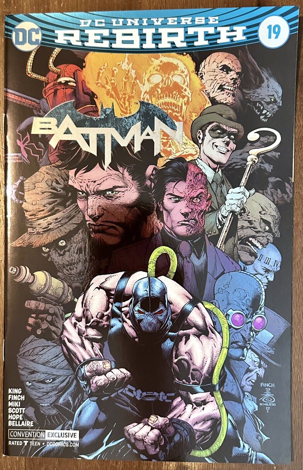 BATMAN # 19 Convention Exclusive Foil Variant Cover David Finch DC Comics NM