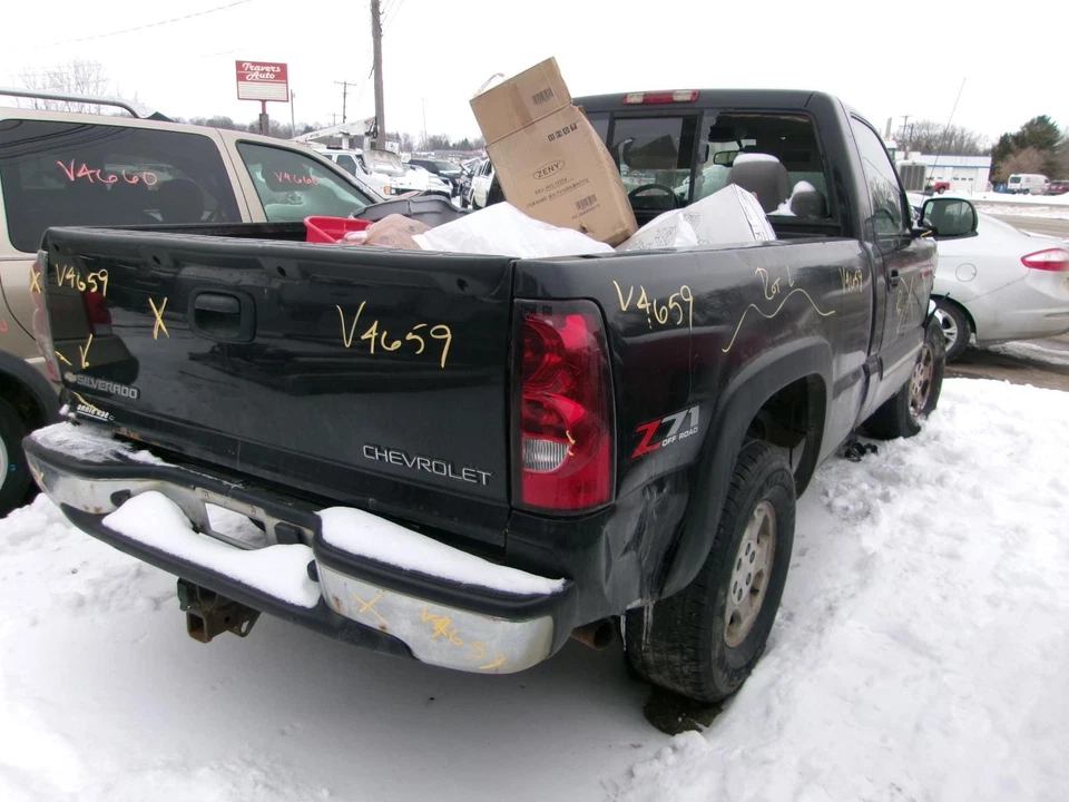 Used Right Sun Visor fits: 2004 Chevrolet Silverado 1500 pickup R. w/o child pre - Image 3 of 4
