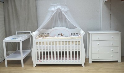 royal sleigh cot
