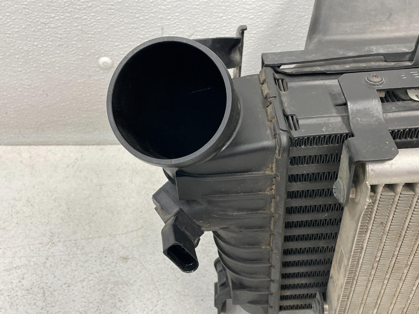 03-07 Bentley Continental GT Left Turbo Intercooler Oil Cooler Duct 1577 OEM
