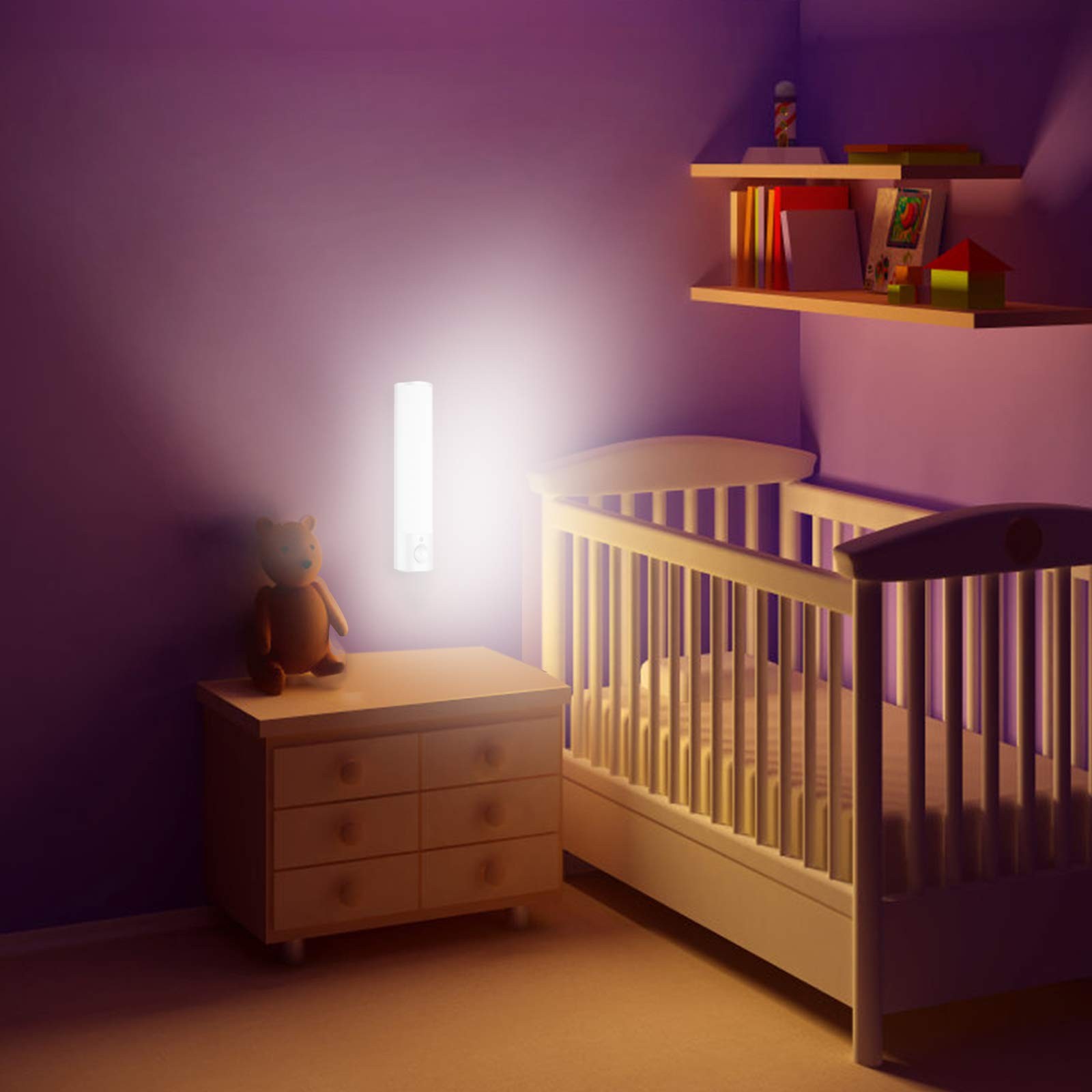 Veilleuse LED avec détecteur de mouvement pour sécuriser l'escalier des enfants et seniors