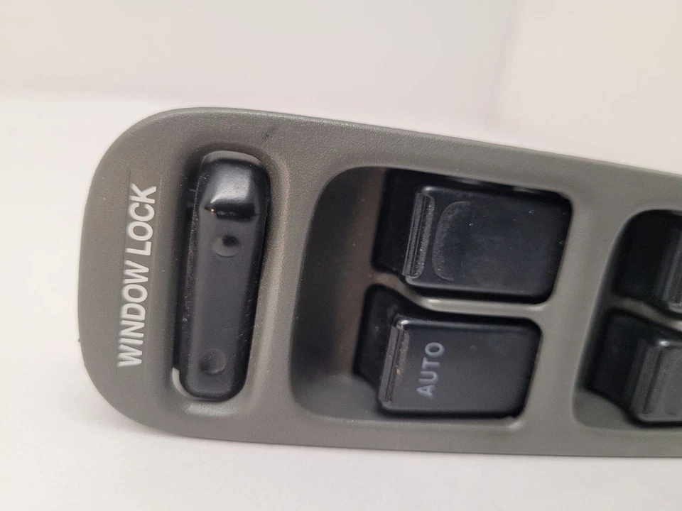 1999-2004 CHEVROLET TRACKER LH Driver Front Door Lock And Window Switch 30020880 - Imagem 3 de 4