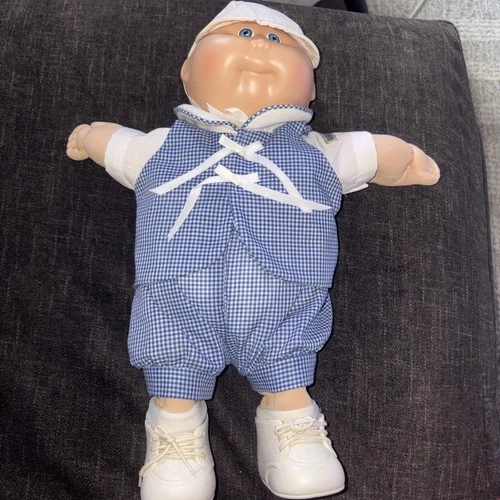 Vintage Cabbage Patch Kids ~ Tan Hair ~ Blue Eyes ~ w/Clothes, Shoes, Hat,....