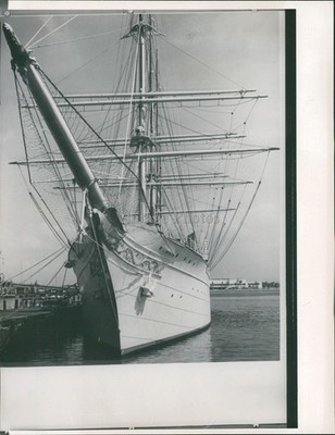 Yacht Beautiful Design Sailing Water Seascape Calm White Vintage Photo 6x8