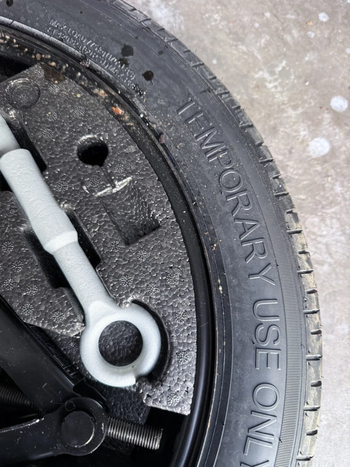 17'RESERVERAD NOTRAD KOMPLETT MIT WAGENHEBER & ZUBEHÖR VOLVO XC60 l V60 I V70 - Bild 3 von 4