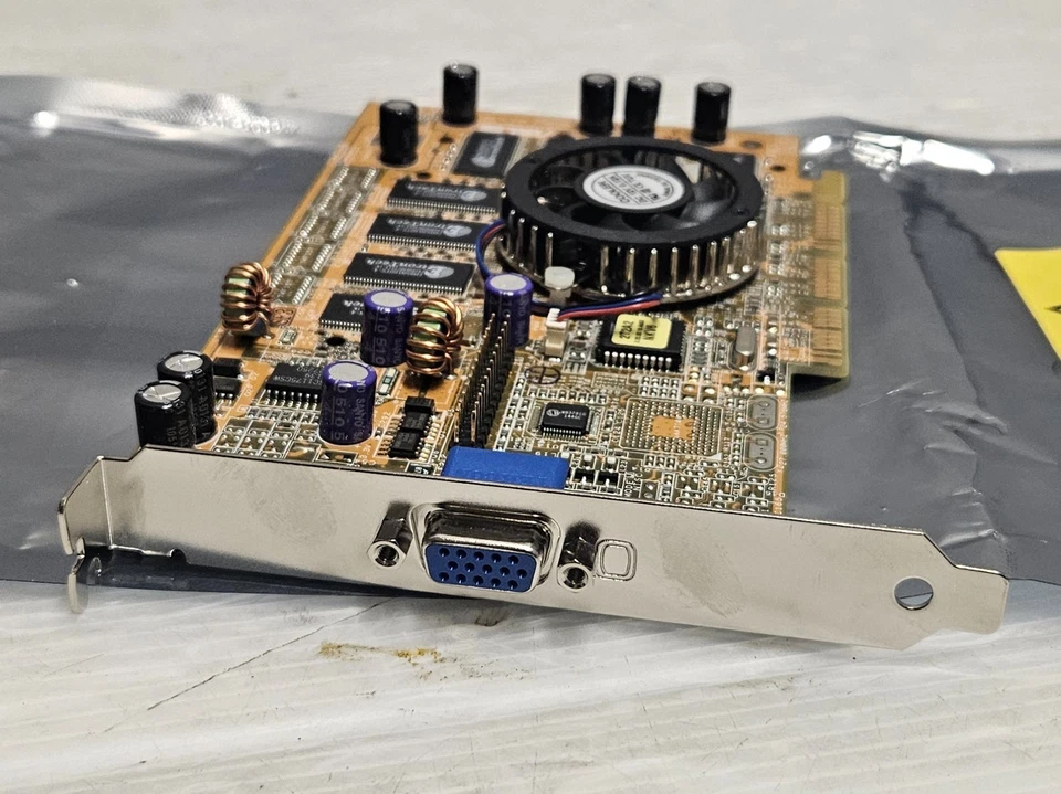 GeForce 3 Ti 200 64MB DDR, 128BIT, AGP 4x, Asus V8200T2/64M(TVR), NEW OLD STOCK - Image 3 of 4