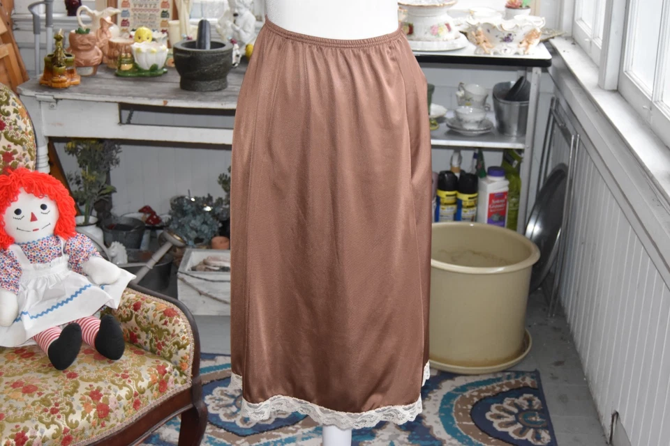 Falda interior vintage años 70 VANITY FAIR marrón nailon medio deslizamiento talla pequeña BF Foto 3 de 4