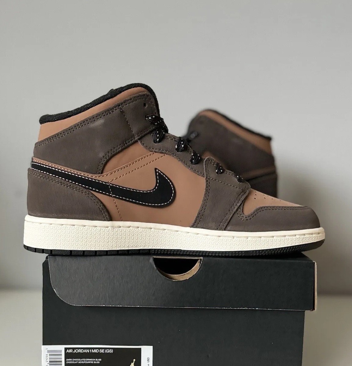 Air Jordan 1 Mid SE Dark Chocolate Brown DC7248-200 Size 5.5