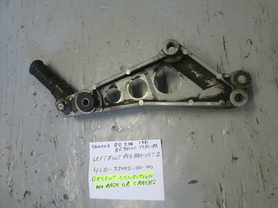 SOPORTE ESTRIBA IZQUIERDA YAMAHA 1981 RD250LC / 1981 - 1982 RD350LC 4L0-27442-00-00 Foto 4 de 4