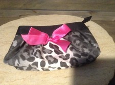 Make Up Bag Animal Print Cosmetic Travel ZIP TOP GRAY WHITE PINK 7.5 X 4.5"