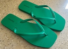 Brand New Size 6 Women's Square toe-post Green 'Eva' summer flat Flip-flops