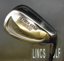 Yonex Cyber Star 3000 Aeron Gap Wedge Regular Graphitschaft TaylorMade Griff