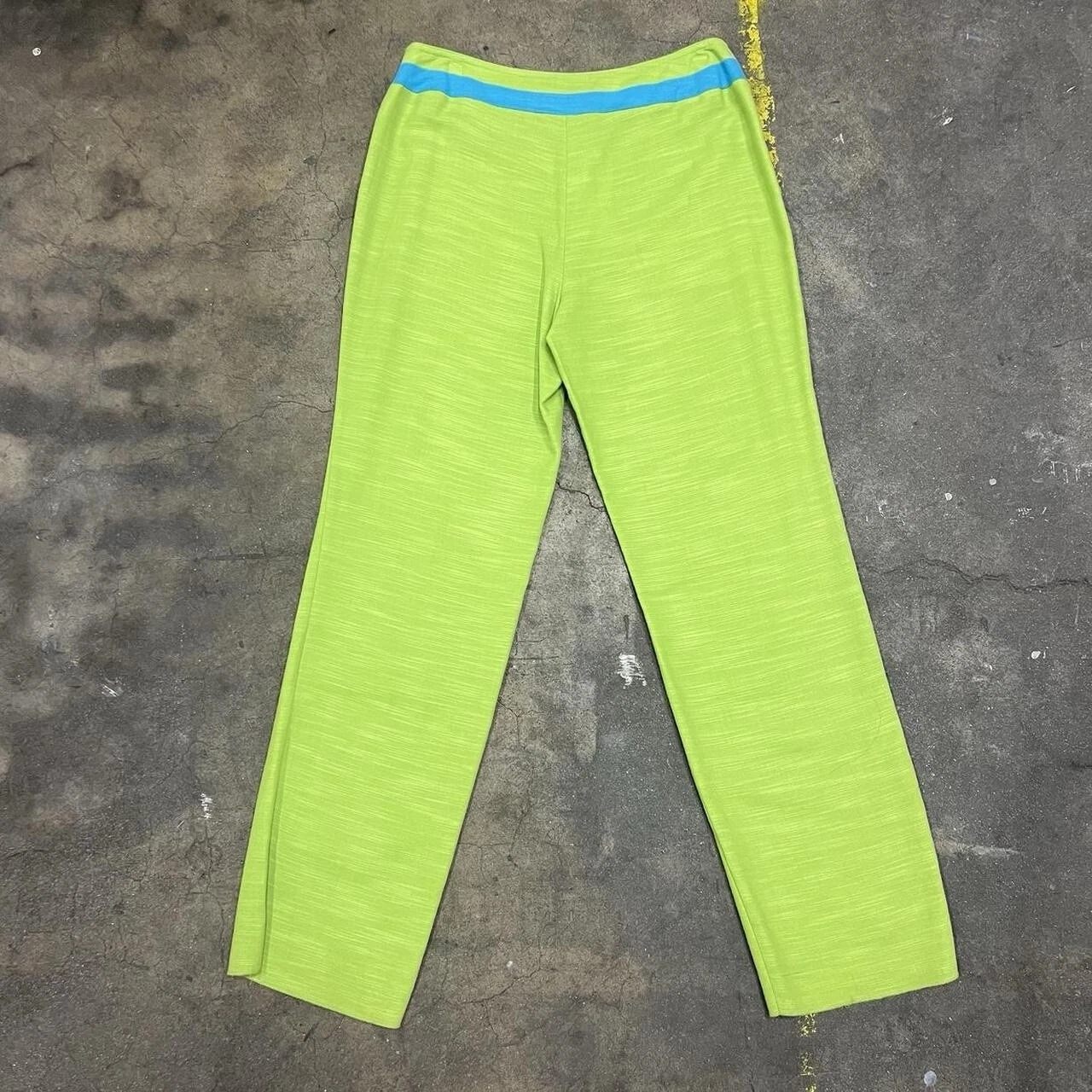 Pantalone Versace Versus verde lime brillante anni 90 con fascia in vita color verde acqua taglia 30” vita