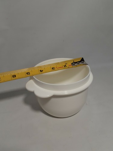 Tupperware White Butterfly Bowl, 26 oz, 2513 A, 4.5" diameter - Picture 7 of 8