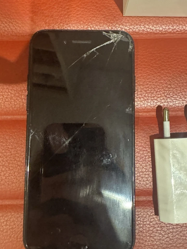 Apple iPhone x 256GB ohne Simlock - Bild 3 von 4