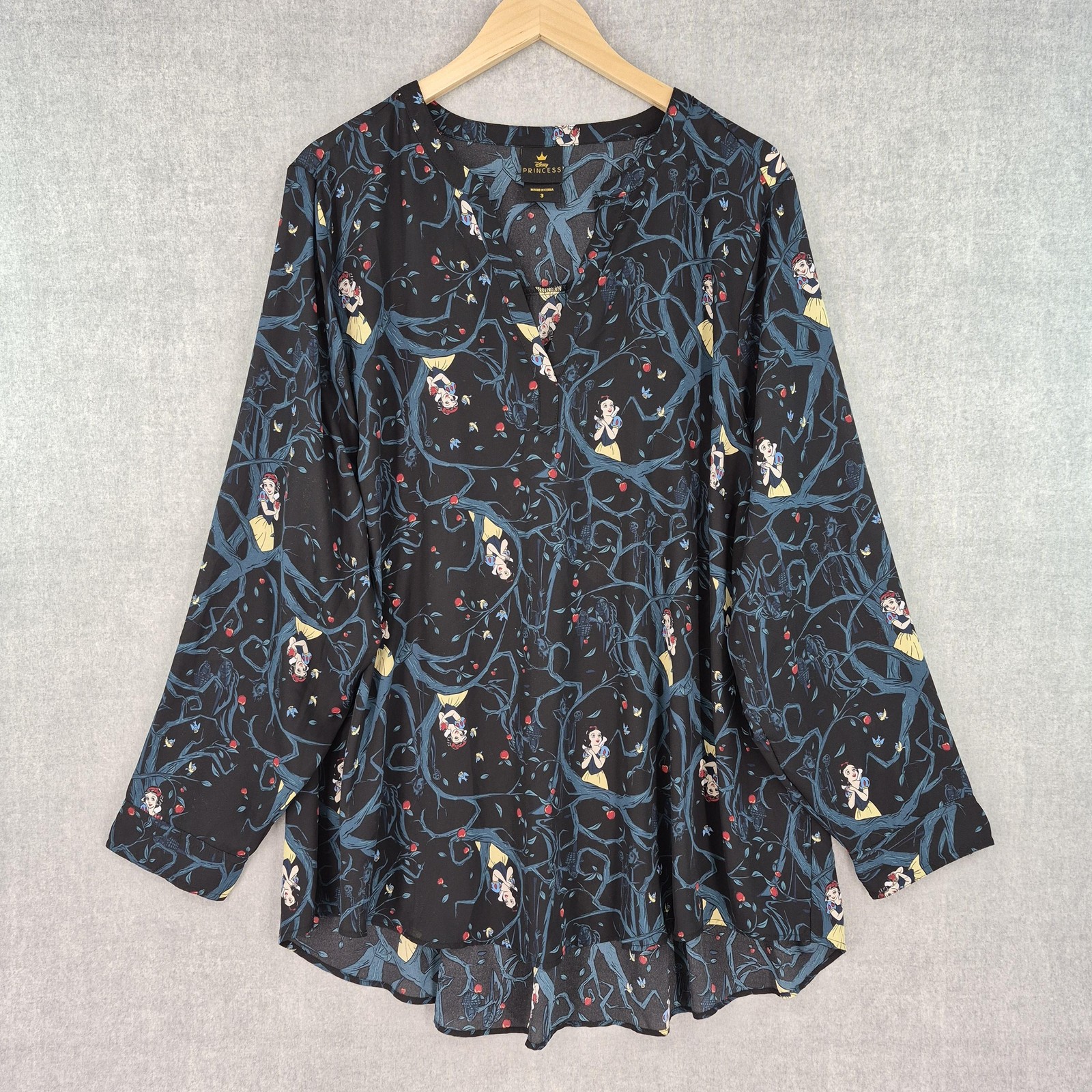 Disney Princess Shirt Womens 3X Black Snow White Print Flowy Tunic V Neck