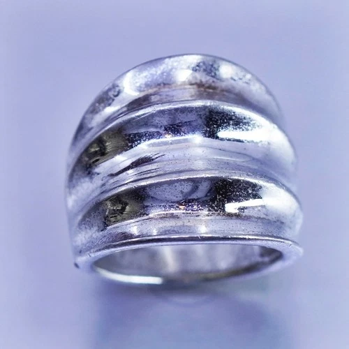 Size 7, vintage Sterling 925 silver handmade ring, modern ribbed band