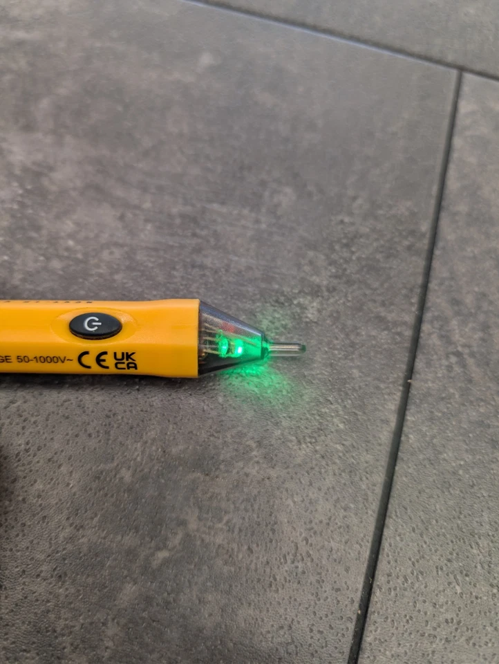 Klein Tools NCVT-1 Probador de Voltaje Rango de Sensibilidad 50-1000V Equipo de Prueba Foto 4 de 4