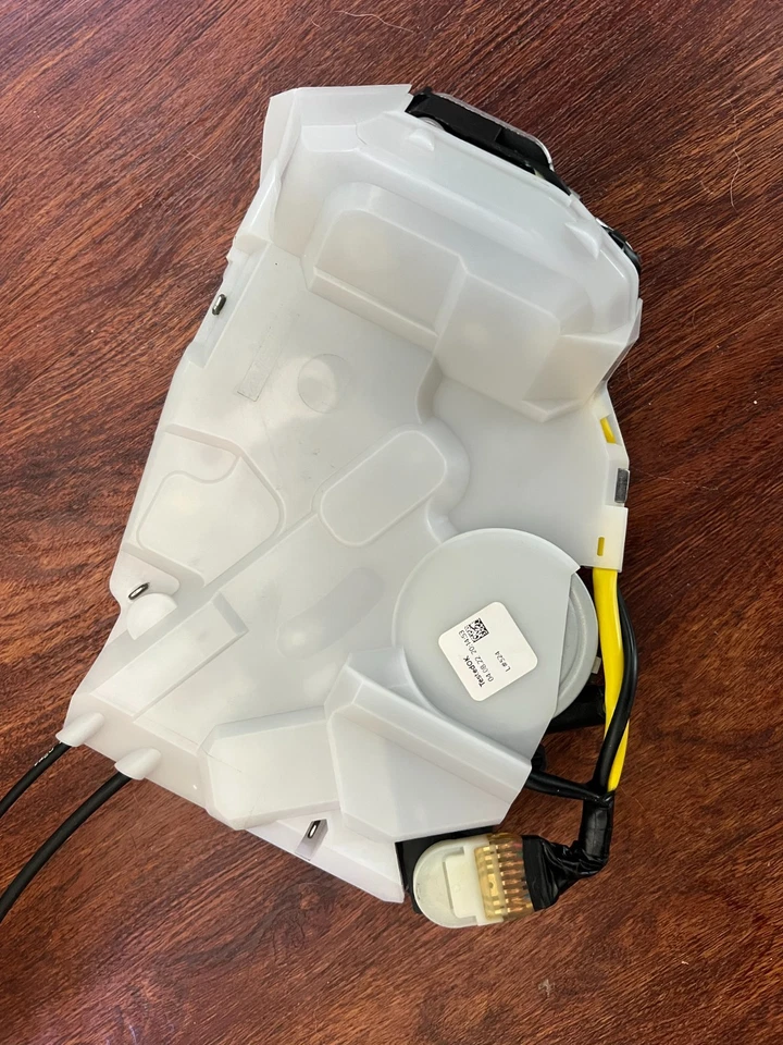 NEW OEM Power Sliding Door Motor 6930008020 6930008021 2011-2017 Toyota Sienna - Image 2 of 4