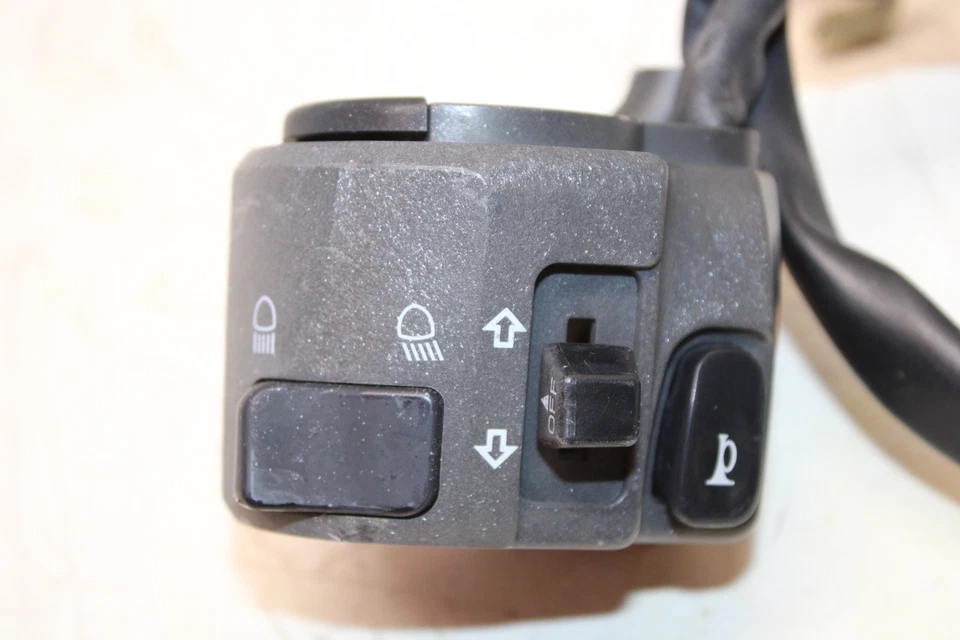 Yamaha YZF R1 2003 clip izquierdo mango bocina señales interruptor interruptores Foto 2 de 4