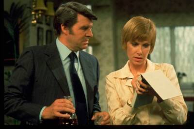 Actors Richard Coleman and Wendy Craig in And Mother Makes Five 1976 TV PHOTO