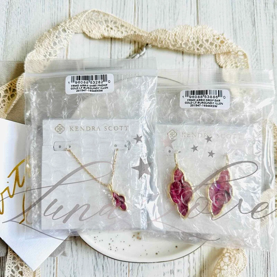 Collar de oro y pendientes de oro Abbie de Kendra Scott en ilusión borgoña nuevos con etiquetas Foto 2 de 4
