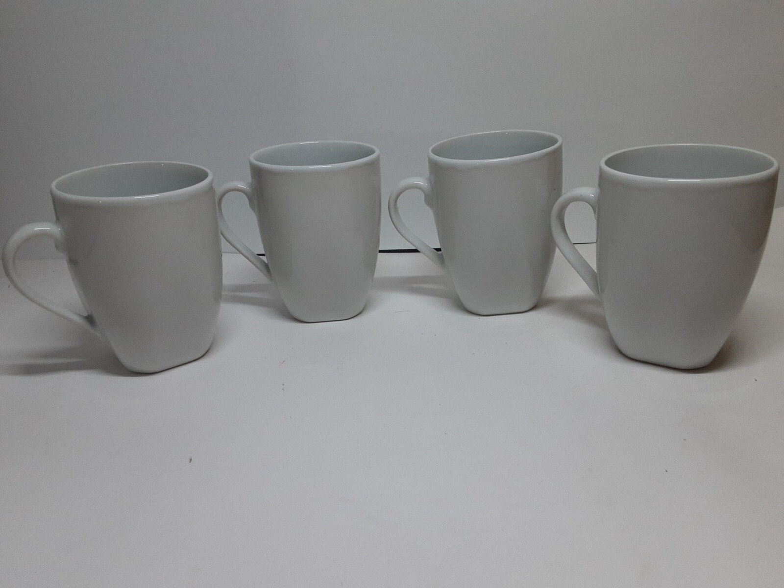 Set Of 4Tabletops Gallery Square 11 Oz Mugs In The White Quinto