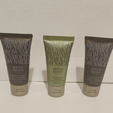 3 MOLTON BROWN London Body and Hair Wash Collection Brown and Green Shampoo 30ml